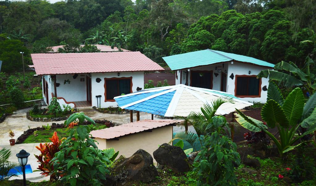 Piedras Blancas Lodge Puerto Ayora  Eksteriør billede