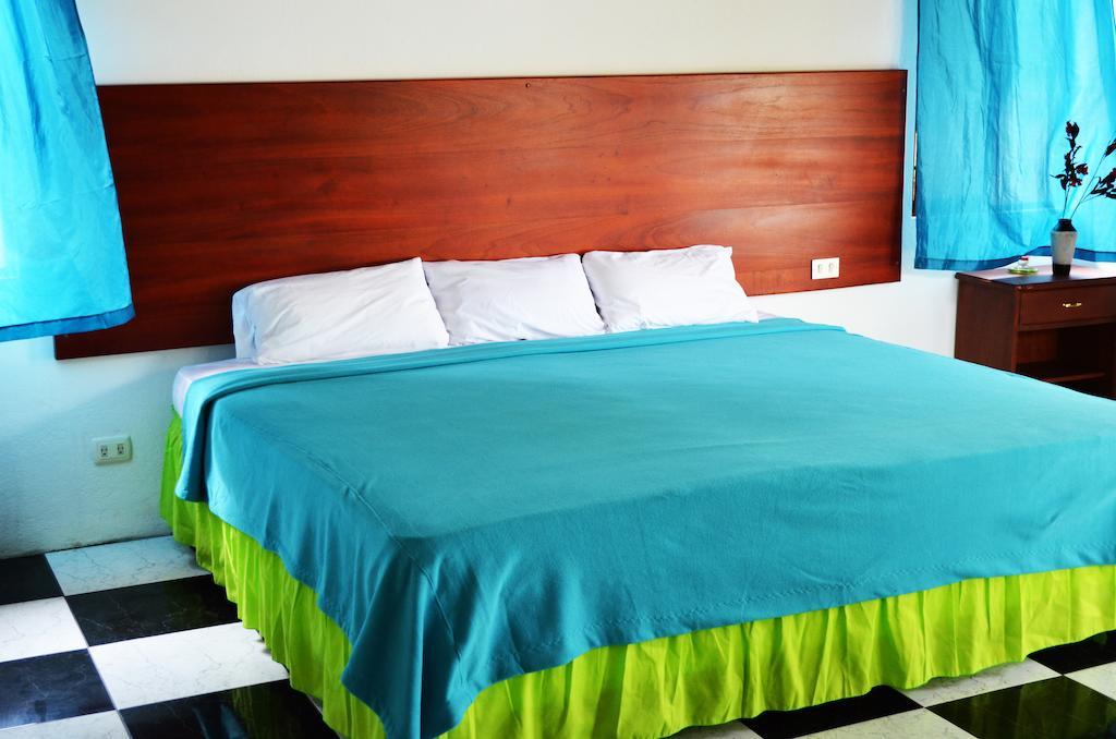 Piedras Blancas Lodge Puerto Ayora  Værelse billede