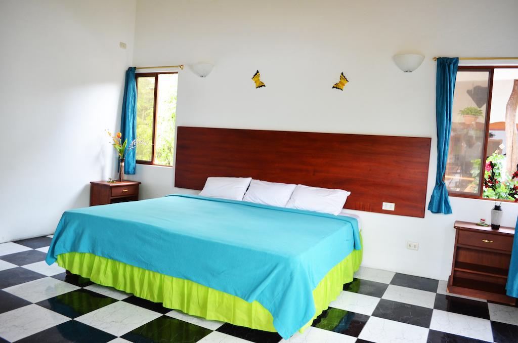 Piedras Blancas Lodge Puerto Ayora  Eksteriør billede