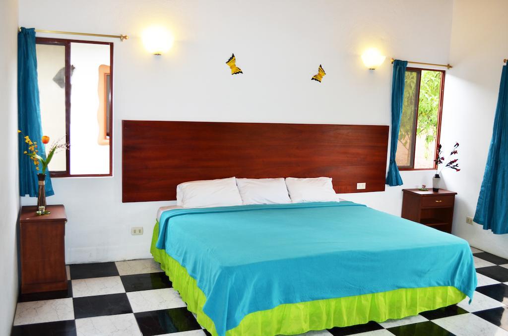 Piedras Blancas Lodge Puerto Ayora  Værelse billede