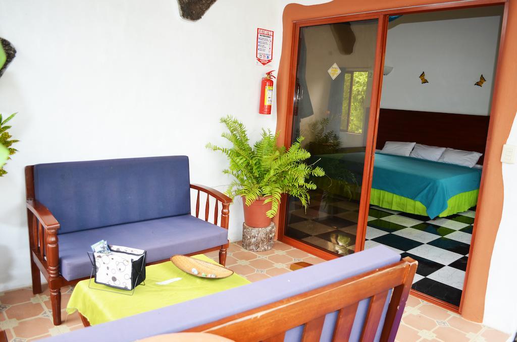 Piedras Blancas Lodge Puerto Ayora  Værelse billede