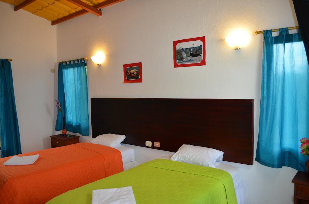 Piedras Blancas Lodge Puerto Ayora  Værelse billede