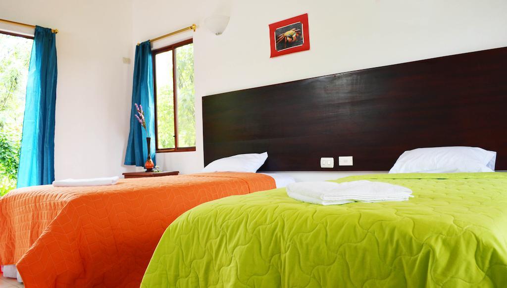 Piedras Blancas Lodge Puerto Ayora  Værelse billede