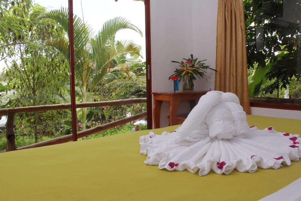 Piedras Blancas Lodge Puerto Ayora  Eksteriør billede